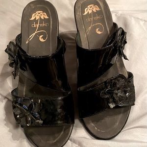 Dansko size 39 sandals